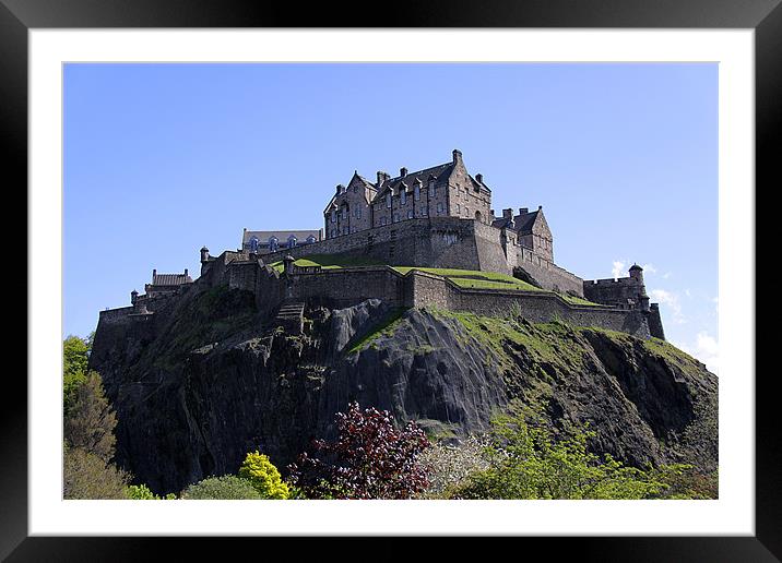 Edinburgh Castle Scotland Framed Mounted Print by Linda More