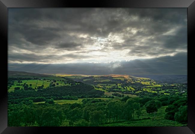 Hope Valley Light Rays                        Framed Print by Darren Galpin