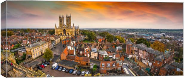 Lincoln Cathedral as the sun is setting Canvas Print by Andrew Scott