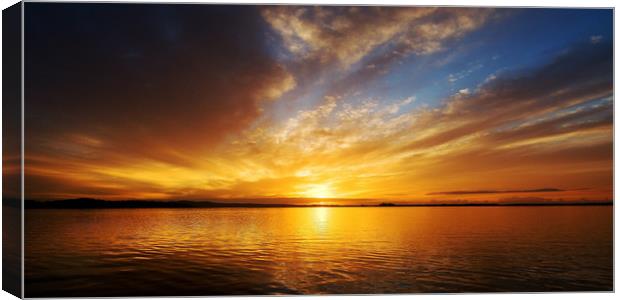 Golden sunrise seascape Australia Canvas Print by Geoff Childs