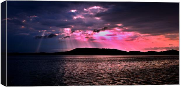 Pink beauty sunrise seascape. Australia. Canvas Print by Geoff Childs