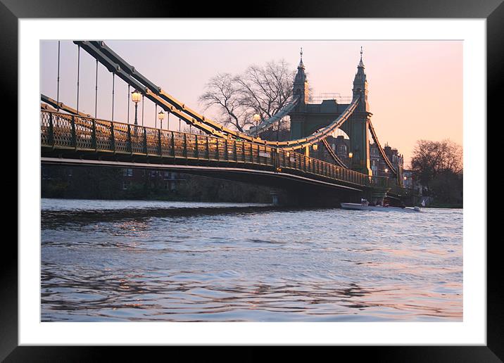 Hammersmith Bridge highest tide of year at sunset Framed Mounted Print by Ian Small