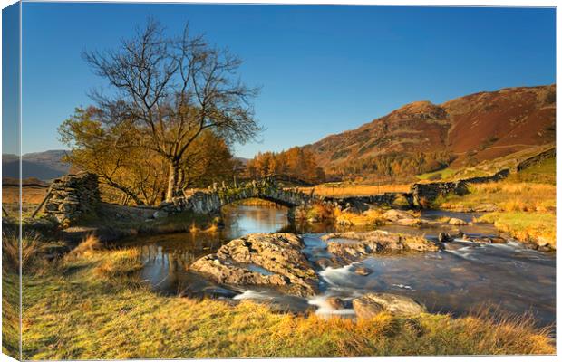 Slaters bridge in the morning light Canvas Print by Peter Scott
