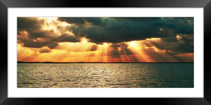 Magnificent golden sun rays. Framed Mounted Print by Geoff Childs