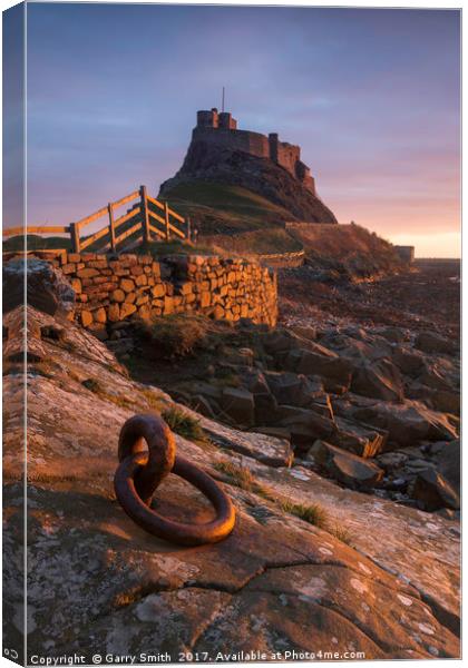 Lindisfarne Priory, Holy Island, Northumberland. Canvas Print by Garry Smith