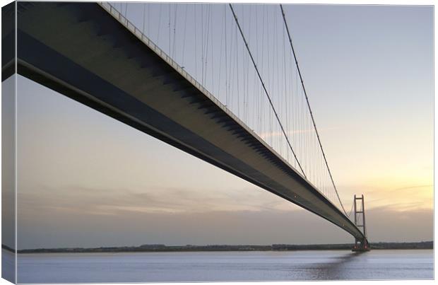 THE HUMBER BRIDGE Canvas Print by Martin Parkinson