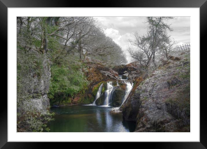 Yorkshire dales  Framed Mounted Print by chris smith