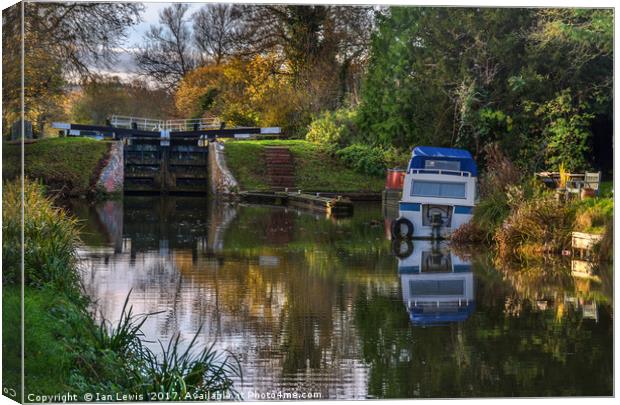 Autumn Colours At Hungerford Lock Canvas Print by Ian Lewis