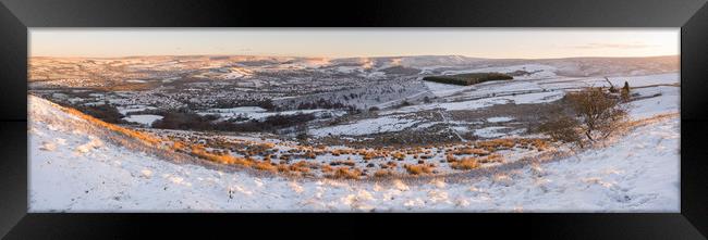 Snowy winter morning in Glossop, Derbyshire Framed Print by Andrew Kearton