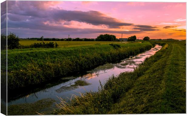 Sunset on the Fens Canvas Print by Kelly Bailey