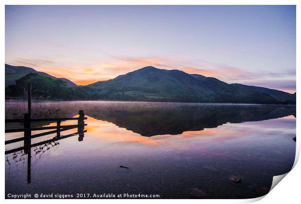 Buttermere lake sunrise Print by david siggens