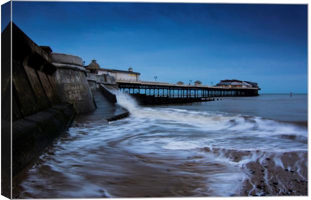 Cromer Pier early morning Canvas Print by Mark Hawkes