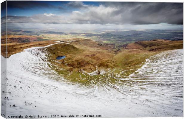 Winter in the Brecon Beacons Canvas Print by Heidi Stewart