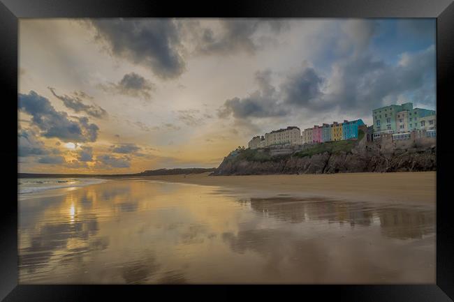 The  South Beach Tenby in Winter. Framed Print by Colin Allen