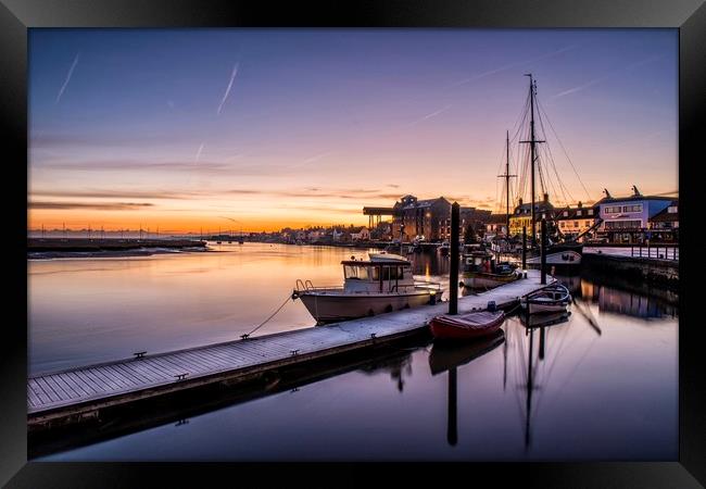 Sunrise at Wells-next-the-Sea  Framed Print by Gary Pearson
