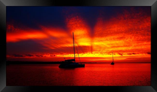 Crimson Ocean Sunbeams Australia. Framed Print by Geoff Childs