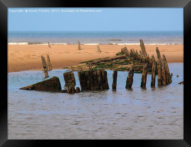 Formby shipwreck Framed Print by Susan Tinsley