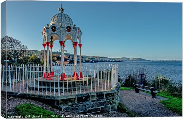 Newport on Tay drinking water fountain. #4 Canvas Print by Richard Smith