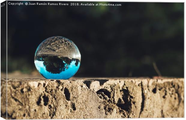 Reflections in the crystal ball Canvas Print by Juan Ramón Ramos Rivero