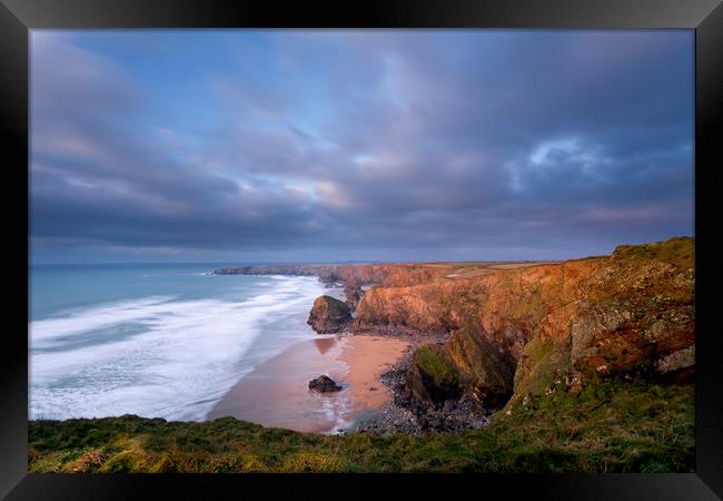 Bedruthan steps Cornwall. Framed Print by Eddie John