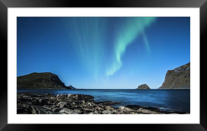 Aurora Borealis in Lofoten. Framed Mounted Print by Travelling Photographer