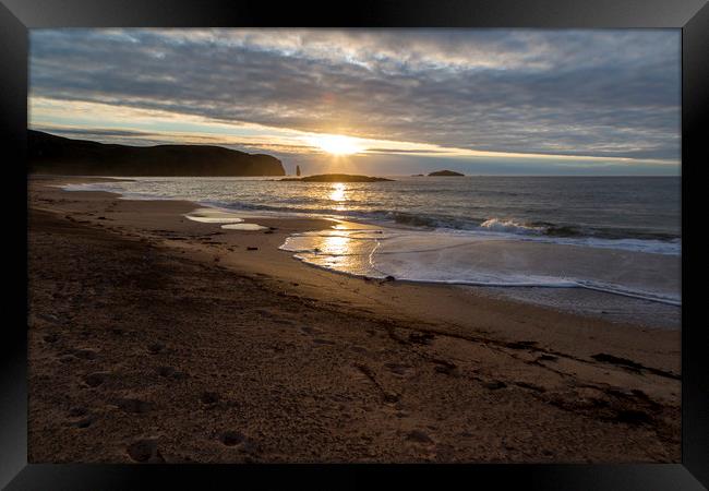 Sandwood Bay Sunset Framed Print by Derek Beattie