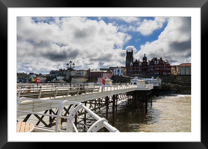 Cromer   Framed Mounted Print by chris smith