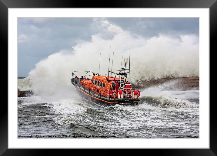 Lifeboat Grace Darling battling the Waves. Framed Mounted Print by Stephen Perry