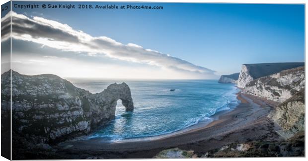 A view of Durdle Door and the beach below  Canvas Print by Sue Knight