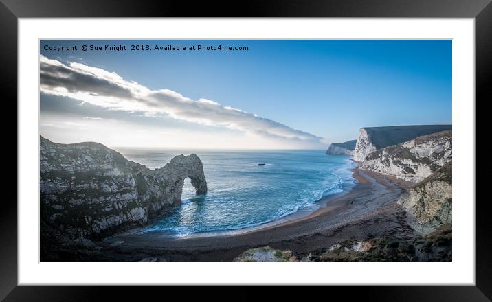A view of Durdle Door and the beach below  Framed Mounted Print by Sue Knight