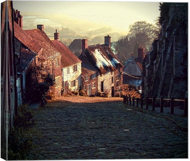 Gold Hill     The "Hovis" Hill        Canvas Print by Henry Horton