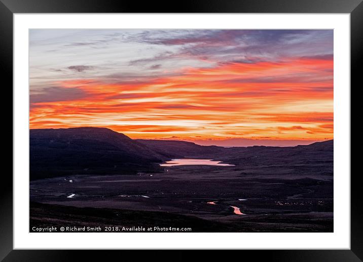 A sunset over Loch Niarsco Framed Mounted Print by Richard Smith