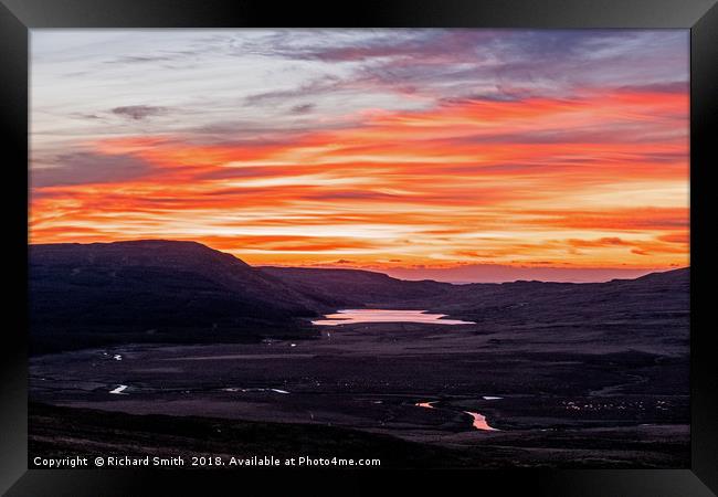 A sunset over Loch Niarsco Framed Print by Richard Smith