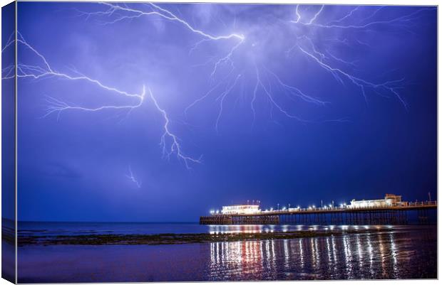 lightning worthing  Canvas Print by kevin long