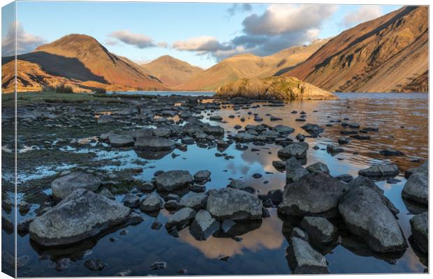 Wastwater in the Lake District Canvas Print by Tony Keogh