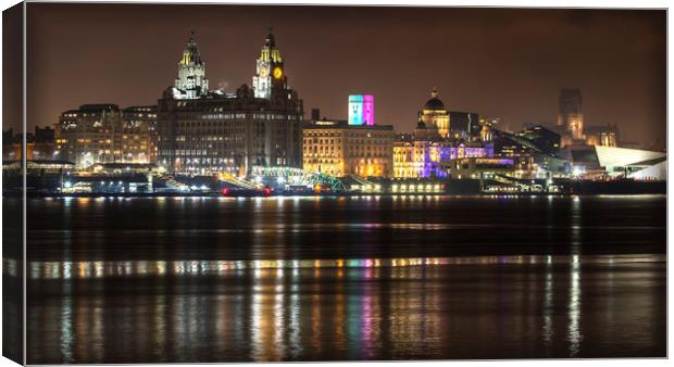 LIVERPOOL WATERFRONT AT NIGHT Canvas Print by Kevin Elias