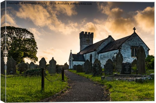 PENNARD CHURCH ON GOWER Canvas Print by RICHARD MOULT