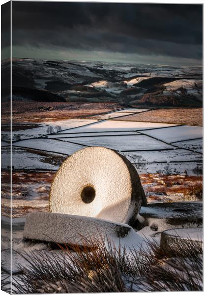 Stanage Edge Millstones Canvas Print by Paul Andrews