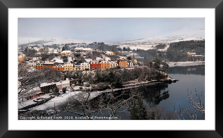 Bosville Terace in winter Framed Mounted Print by Richard Smith