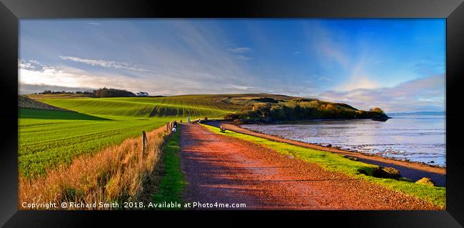 South bank of River Tay Framed Print by Richard Smith