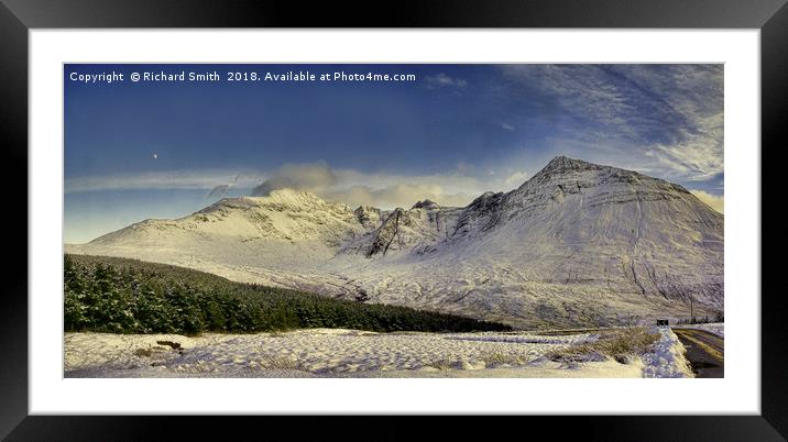 West ridge of the Black Cuillin Mountains Framed Mounted Print by Richard Smith