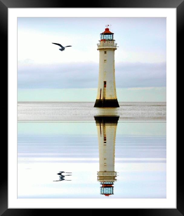 perch rock lighthouse Framed Mounted Print by sue davies
