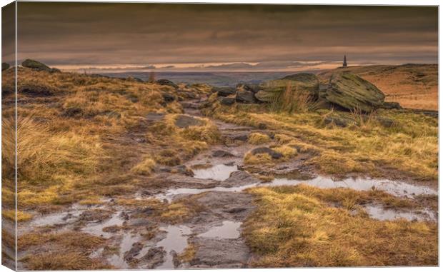 Stoodley Pike and the Pennine Way Canvas Print by Peter Stuart