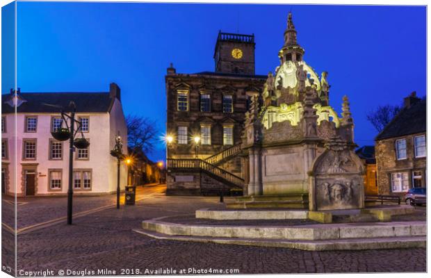 Linlithgow Cross and Town House by Night Canvas Print by Douglas Milne