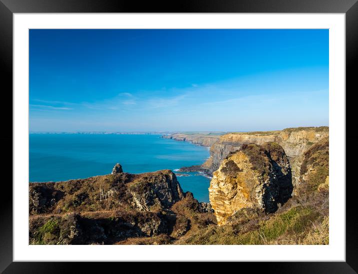 Haroldston Chins, Pembrokeshire. Framed Mounted Print by Colin Allen
