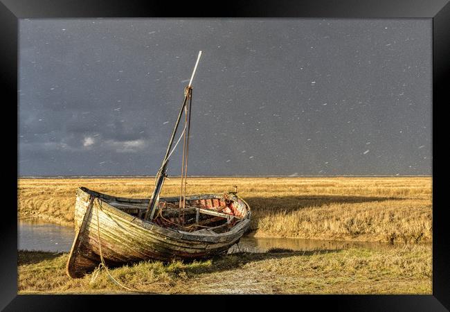 A Wintery scene at Thornham in Norfolk Framed Print by Gary Pearson