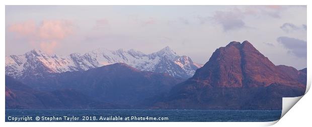First Light on Sgurr Na Stri and the Cuillin Ridge Print by Stephen Taylor