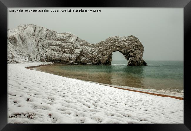 Durdle Door winter morning  Framed Print by Shaun Jacobs