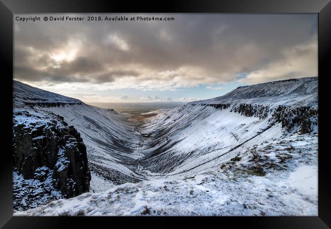 High Cup Nick in Winter, Cumbria Framed Print by David Forster