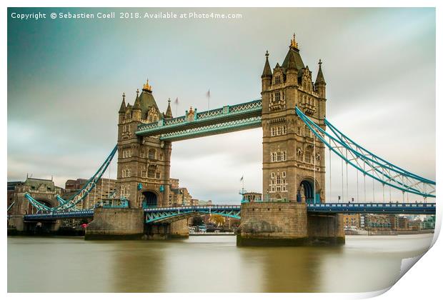 Tower bridge in London Print by Sebastien Coell